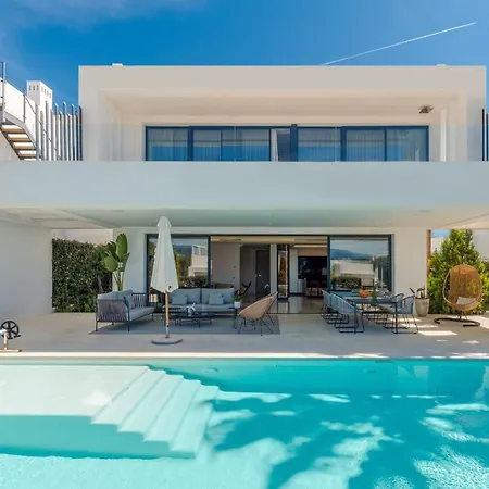 Luxury Golden Mile - 5 Bed & Open Sea View Apartment Marbella