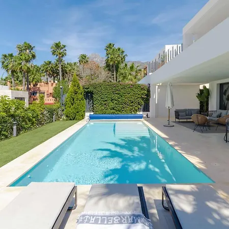 Luxury Golden Mile - 5 Bed & Open Sea View Apartment
