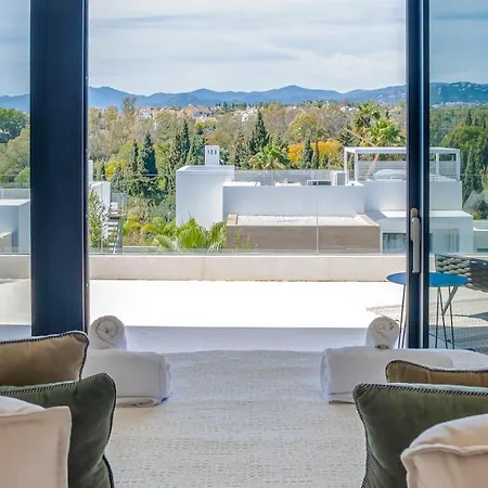 Apartment Luxury Golden Mile - 5 Bed & Open Sea View Marbella