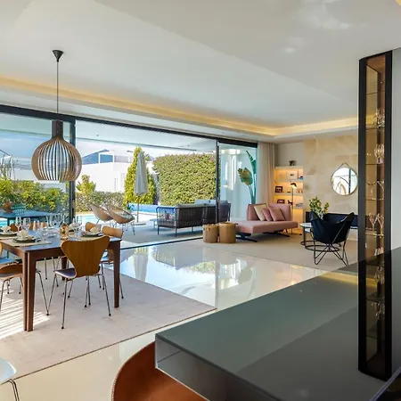 Apartment Luxury Golden Mile - 5 Bed & Open Sea View *