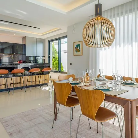 Luxury Golden Mile - 5 Bed & Open Sea View *