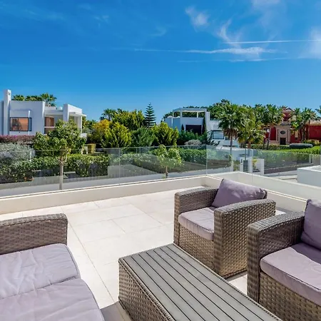 Luxury Golden Mile - 5 Bed & Open Sea View *
