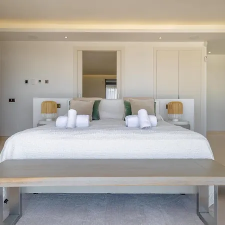 Luxury Golden Mile - 5 Bed & Open Sea View
