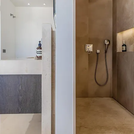 Luxury Golden Mile - 5 Bed & Open Sea View Marbella